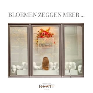 New window, new flowers!

#haarwerkendewit #infixhairexpert #haarwerken #handwerk #haarwerkenopmaat 