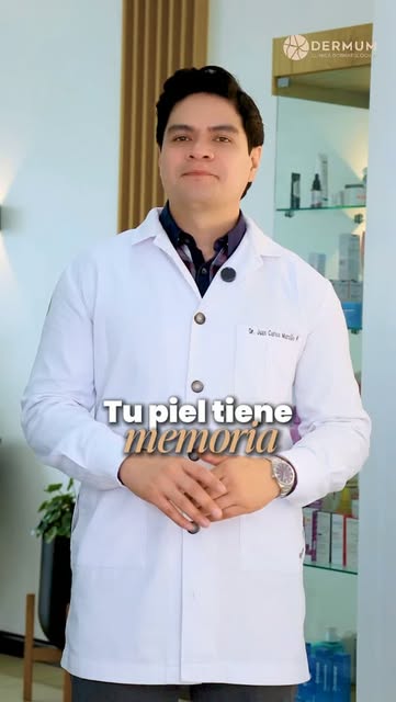 Cuando existen numerosos lunares o antecedentes de riesgo, la revisión visual tradicional a simple v