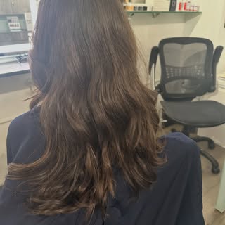 What beautiful hair! As a trained trichologist, I sit with all of my clients for an hour in a privat