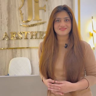 Glow that starts with hydration 
Experience the power of Hydra Treatment
deeply cleanses, exfoliates