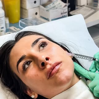 La biorivitalizzazione: che sia con acido ialuronico o PRP, è il trattamento ideale per chi desidera