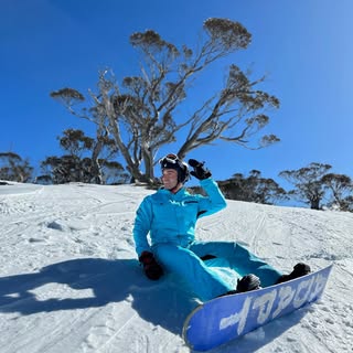 Finding new hobbies to suck at 🏂 ⛄️ 
(Evidence provided)