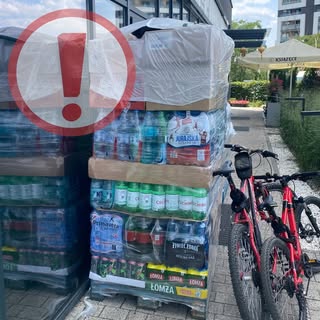 ❌Uwaga na wodę w plastikowych butelkach❗

Latem stojące palety z wodami przed sklepami to częsty wid