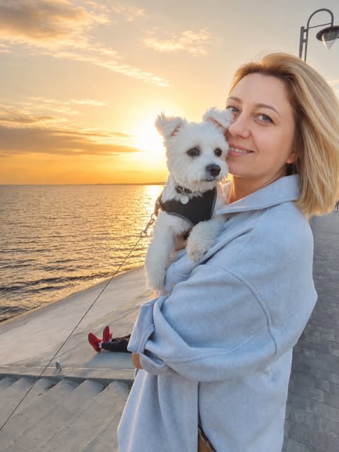 Dziś Dzień Psa 🐾❤️

Patrzę na te zdjęcia i aż trudno uwierzyć, że kiedyś był takim malutkim okruszk