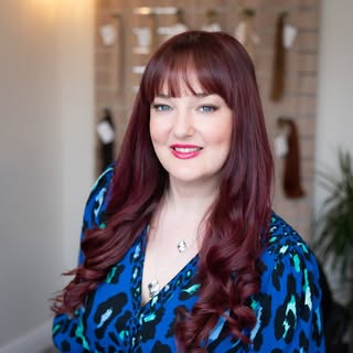 Hello, I’m Hayley 💖

I specialise in Luxury Hair Extensions for professional women in Stockport and