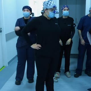 Quer ir rápido vá só. Quer ir longe vai acompanhado.
Montei a única equipe de alto padrão em Curitib