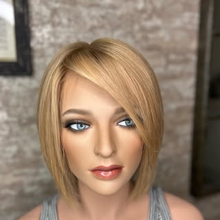 This beautiful wig is up for grabs 😍 with 10% off. 

She is 100% human hair, a blend of gorgeous bl