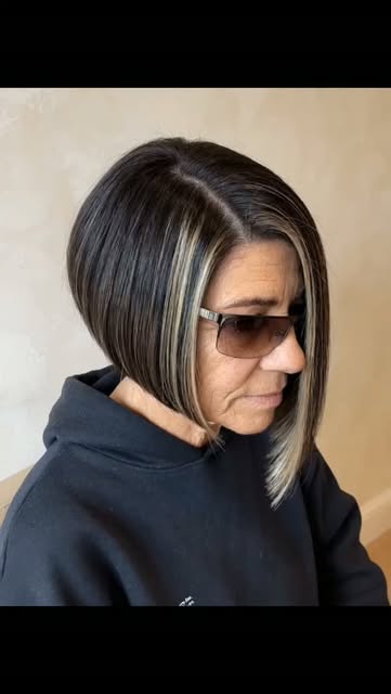 Asymmetrical perfection 
#clevelandhairstylist #hairbypaulorlandi #hairextensionscleveland #hairrepl