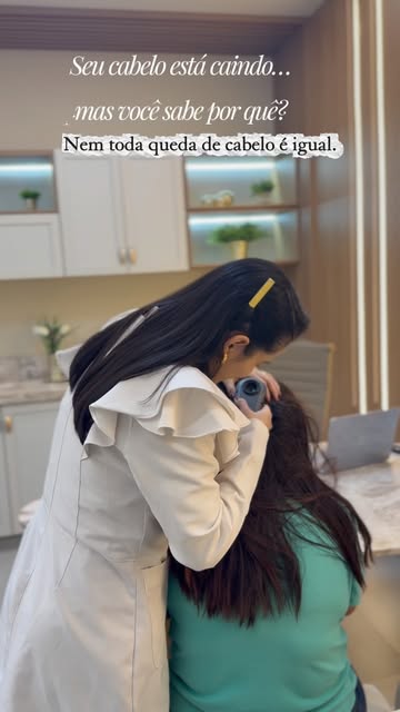 Seu cabelo está caindo mais do que o normal? 👀

Antes de escolher qualquer tratamento, é importante
