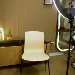 Credo di avere abbastanza materiale per almeno una stagione. Spoiler: non parlerebbe di capelli, ma 