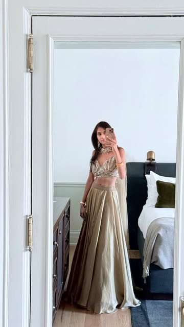 The best part of wearing Indian clothes is the accessories ✨🥂 

Lehenga: @khajanaboutique 
Hair: @w
