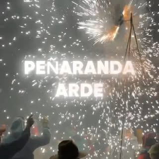Menuda noche que hemos vivido en Peñaranda de Bracamonte con el espectáculo Damonions . El cielo se 