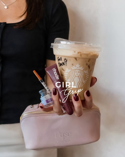 Pre-fall essentials, fully gripped 🤎

Pumpkin cream cold brew. Botox. Burgundy lip.
Drop your fall 