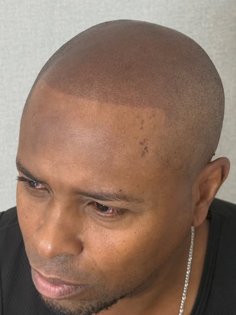Na segunda sessão, o efeito raspado sofisticado já ganha forma com naturalidade, precisão e acabamen