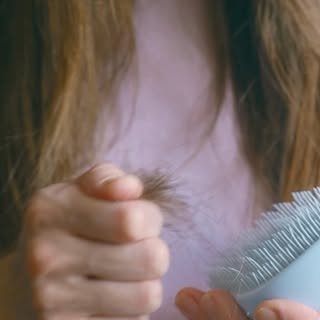 Você tem queda ou afinamento capilar e nunca fez dosagem de selênio?

Muitas pessoas suplementam por