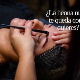 La henna puede parecer sencilla… hasta que empiezas a trabajarla.

El verdadero aprendizaje está en 