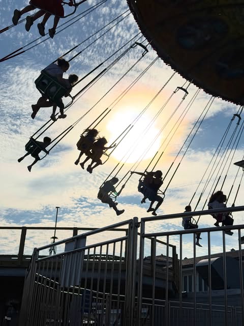 Soaking up the last weeks of summer 🎡