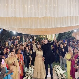 Marco and Neha’s wedding reception exuded joy and love. The elegantly adorned venue mirrored the cou