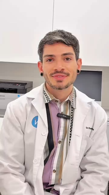 ¿Por qué valorar la extracción de biopolímeros del rostro?

En este video, @doctoroderick nos habla 