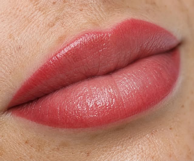 💋Ombre Lip Blush — Lips With Color That Lasts

Tired of your lipstick fading by noon? 
Ombre Lip Bl