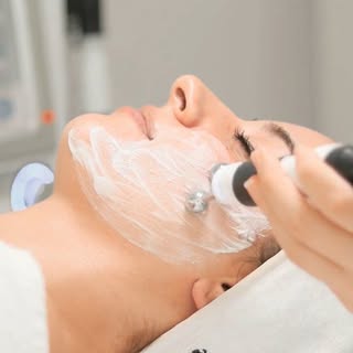 Regular facials = temporary glow ✨
Medifacials = real skin transformation.
Because your skin deserve