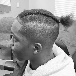 Even a small change can make a big impact. Refresh your women’s short haircut with subtle highlights