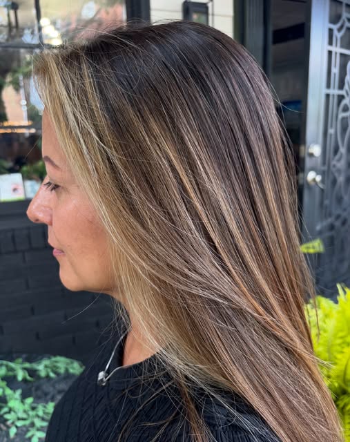 Seamless color just in time for autumn 🐻🍂

Hair by Jen ✨