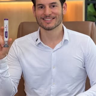 Queda de cabelo após o uso de canetas emagrecedoras: é reversível?

Nem toda queda tem a mesma causa