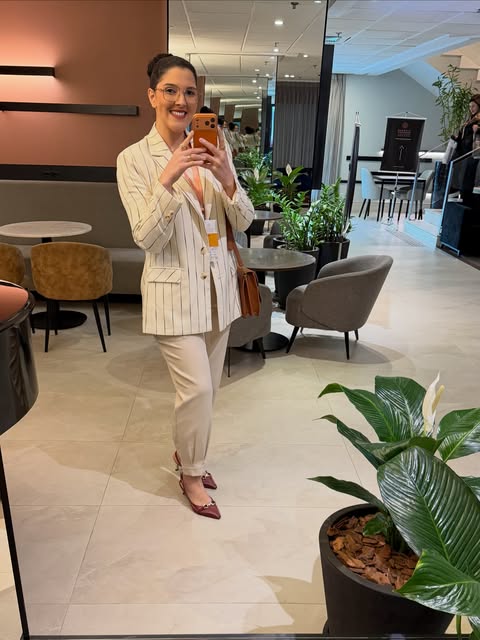 Fotos de hoje no feed só porque eu amei esse look. Dia 2 e encerramento do congresso! Coração grato 