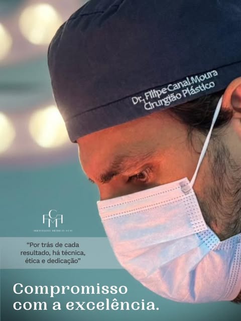 A cirurgia plástica começa muito antes da sala de cirurgia.

Ela começa em uma conversa honesta, em 