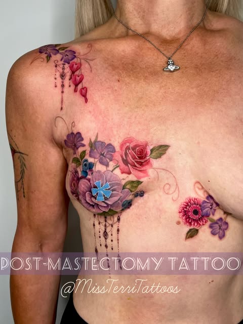 SECOND TRY 🤞🏼🩷 Please show this post some love!

I posted this post-mastectomy tattoo last summer