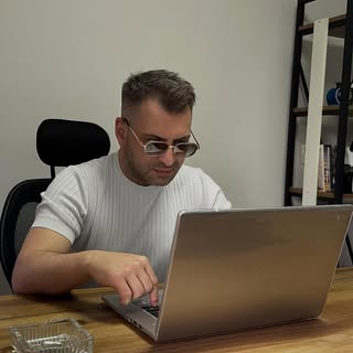 Ofis çalışmasına adapte olmaya çalışıyorum.🤪