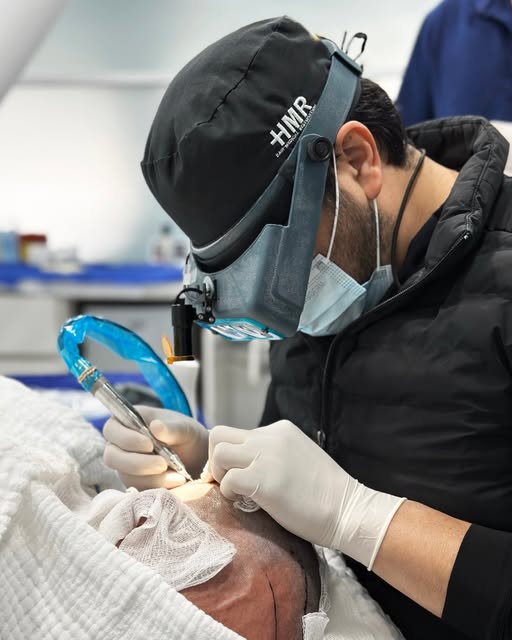 Schedule your hair transplant procedure and discover the latest and most advanced technology with us