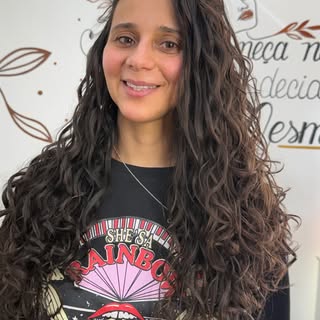 . “Quando a finalização muda tudo que você achava sobre seu cabelo”

Ela queria leveza, mas o cabelo