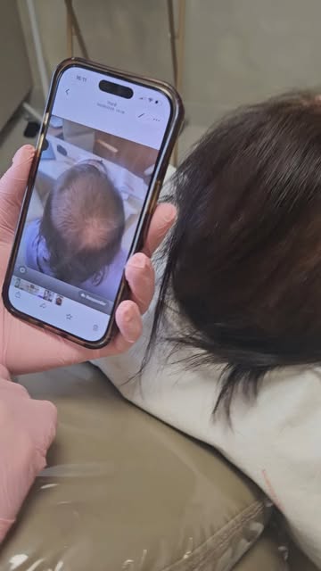 O resultado começa quando você decide cuidar. 

Antes e depois de um tratamento capilar realizado co