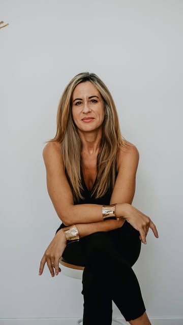NO ES QUE NO SEAS BUENA. ES QUE TODAVÍA NO SABES VERLO. 
Si quieres que analice más casos reales com