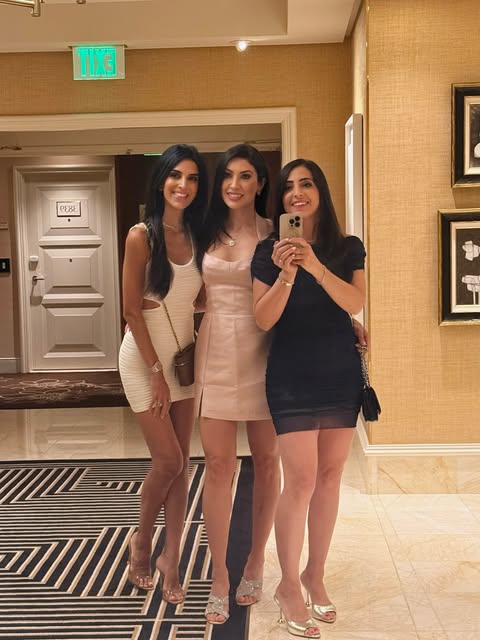 Throwback getaway with some of my favorite people. 💕

So grateful to do life with my college bestie