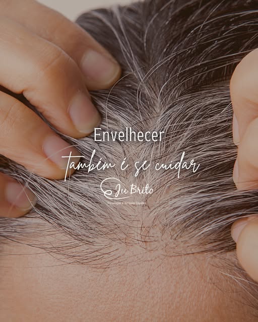 ✨ Envelhecer também é se cuidar.

Com o passar dos anos, o nosso corpo muda, e o cabelo também. Fios