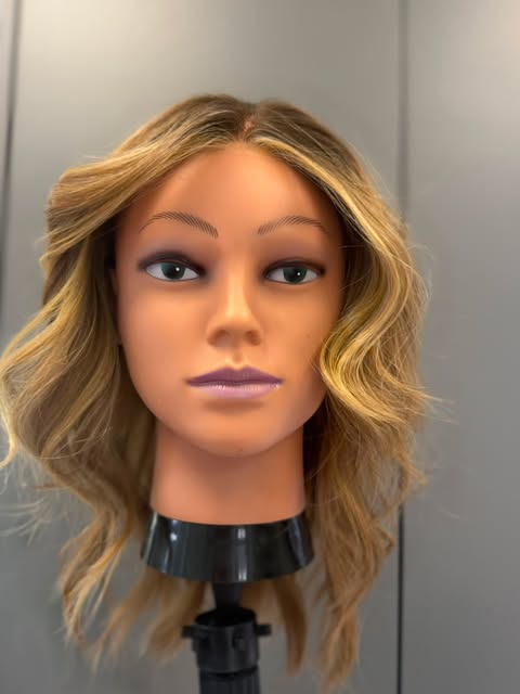 Introducing our NEW range of High Heat Synthetic Wigs ✨🔥

Designed for versatility, our high-heat s