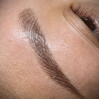 Creating brows that feel like they were always meant to be there🫶

I’m not trying to create a “perf