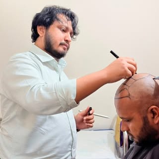 চুল পড়ছে? শুধু চুল নয়—আত্মবিশ্বাসও কি একটু একটু করে হারিয়ে যাচ্ছে? 💔

আয়নায় নিজেকে দেখার সময় বারবার