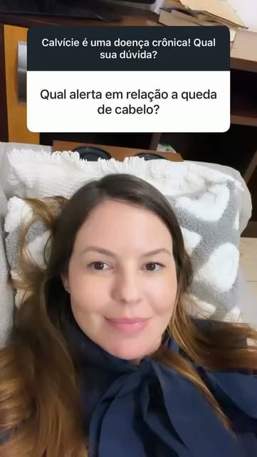 Queda de cabelo não é o problema. É o sinal de que algo está acontecendo dentro de você.

Queda e ca