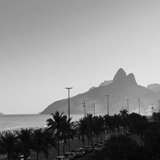 O Rio continua lindo.

Algumas paisagens parecem desafiar o tempo.

Voltar a um lugar depois de anos