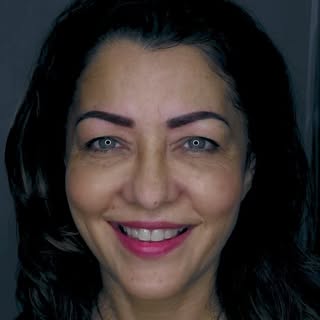 The stunning @aditigovitrikar  visited Dots & Strokes for her microblading session, and the results 