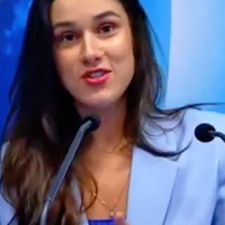 A calvície costuma gerar muitas dúvidas, e uma das principais envolve a influência da genética no pr