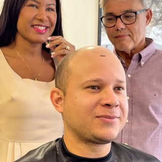 Nosso braço direto agora com novo visual 🥰
Foi muito especial pra nós poder transformar seu visual.