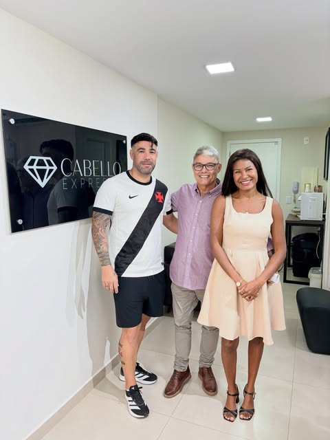 Já é a terceira prótese que ele coloca conosco, somos felizes por você ter nos escolhido para cuidar