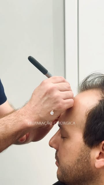 Eles estudaram juntos na infância. A vida seguiu, cada um tomou seu caminho e passaram anos sem se v