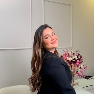 Você também já testou vários shampoos com a esperança de acabar com a queda capilar? 

Com o diagnós