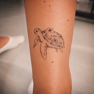 Cuteness overload 🐢🌸